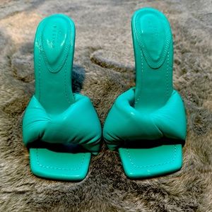Turquoise sandal with heel